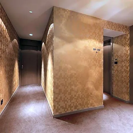 Cubo Hotel